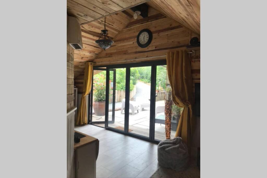 The Shed . A Cosy, Peaceful, 96% Recycled, Chalet. Swansea Ngoại thất bức ảnh